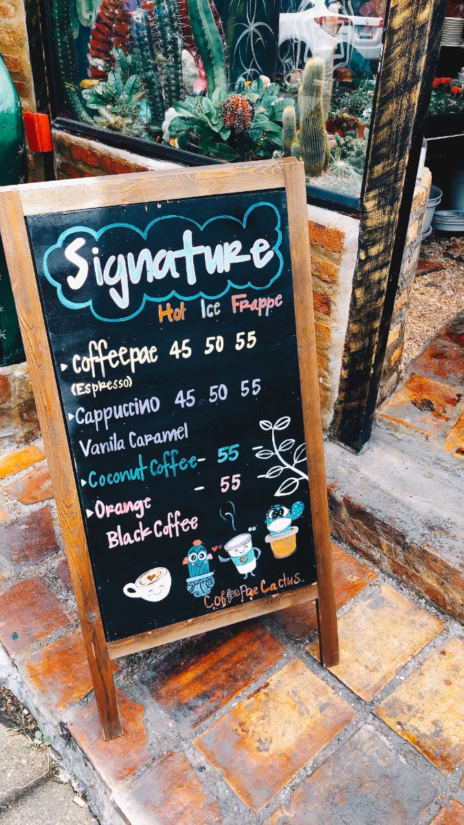 กระดานดำตั้งพื้น