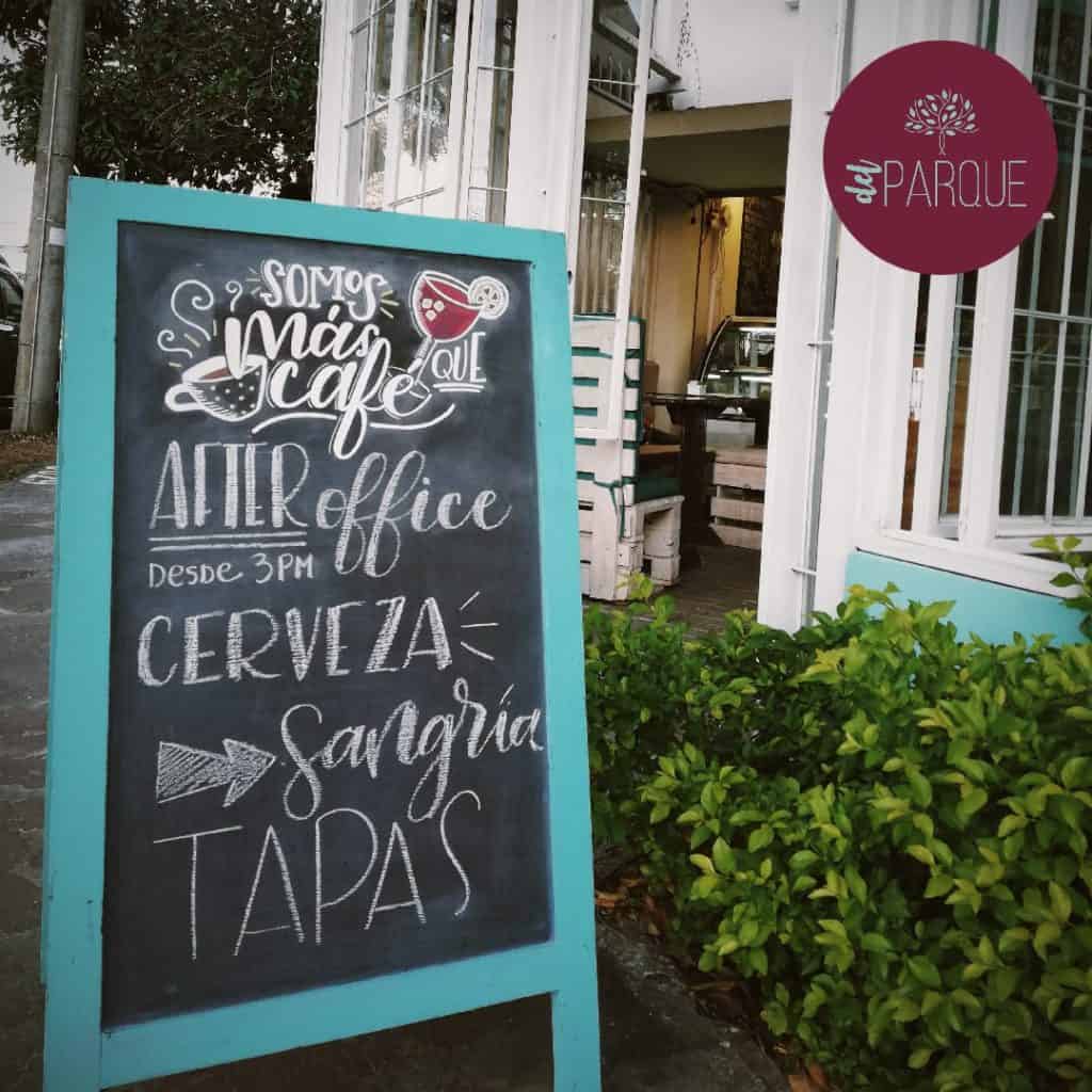 กระดานดำตั้งพื้น